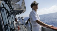In mezzo al mare o in capitaneria di porto?